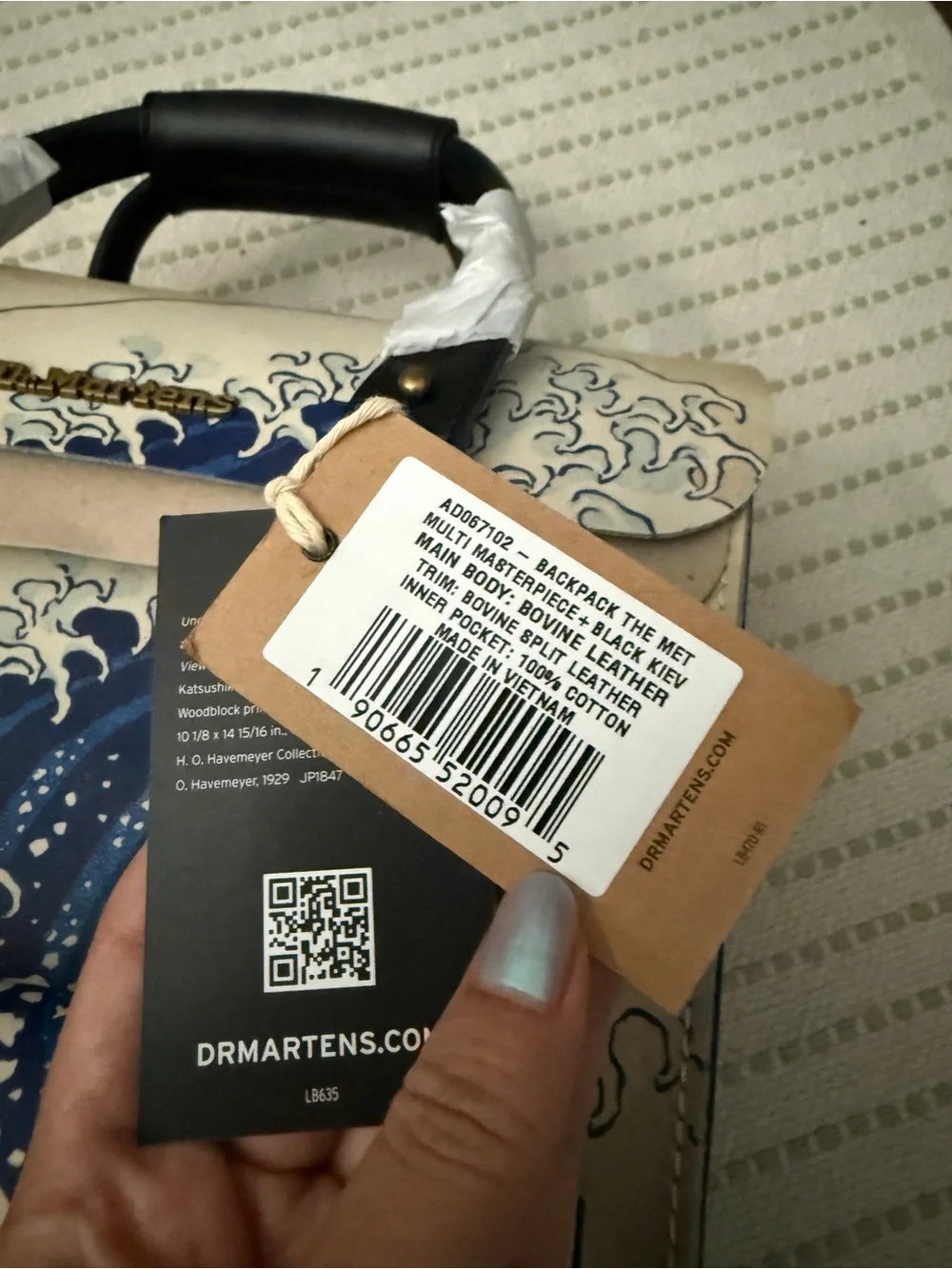 Dr. Martens x The Met Cream & Blue Wave Print Backpack hokusai bag